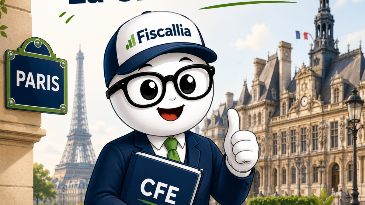 Illustration Fiscallia avec la mascotte Fiscallio devant Paris et la tour Eiffel, tenant un dossier CFE sous le titre « La CFE à Paris ».