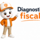 Illustration Fiscallia représentant une mascotte moderne en tenue orange présentant un diagnostic fiscal, avec le titre « Diagnostic fiscal » sur un fond épuré et professionnel.